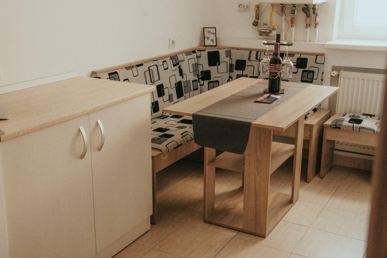 Ferienwohnung Apartament 1 Decembrie Alba Iulia Exterior foto